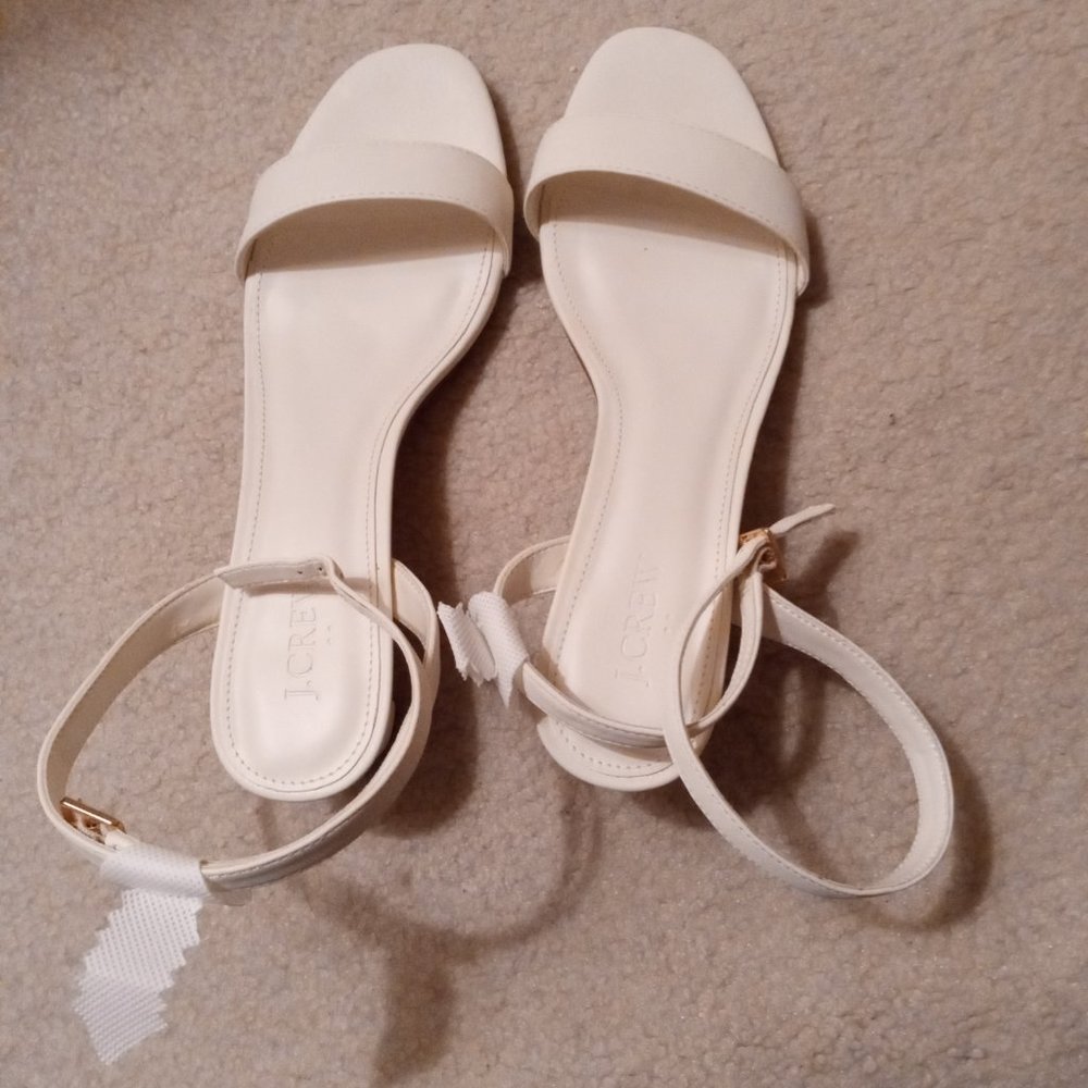 Sandles